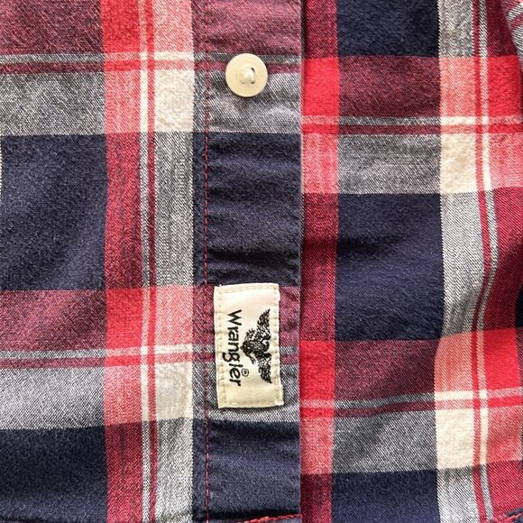 Wrangler men’s size L button down, long sleeve shirt, 2 pockets, - Picture 8 of 11